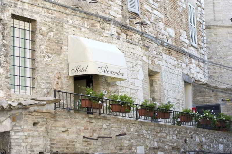 Hotel Alexander Assisi Bagian luar foto